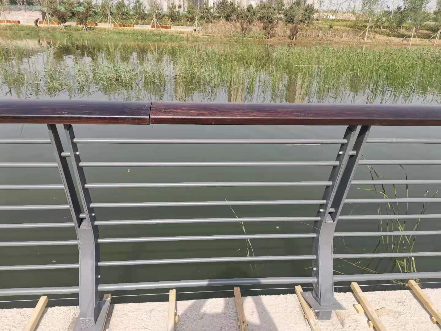 兰州市桥梁防撞护栏铝合金护栏 - 排名